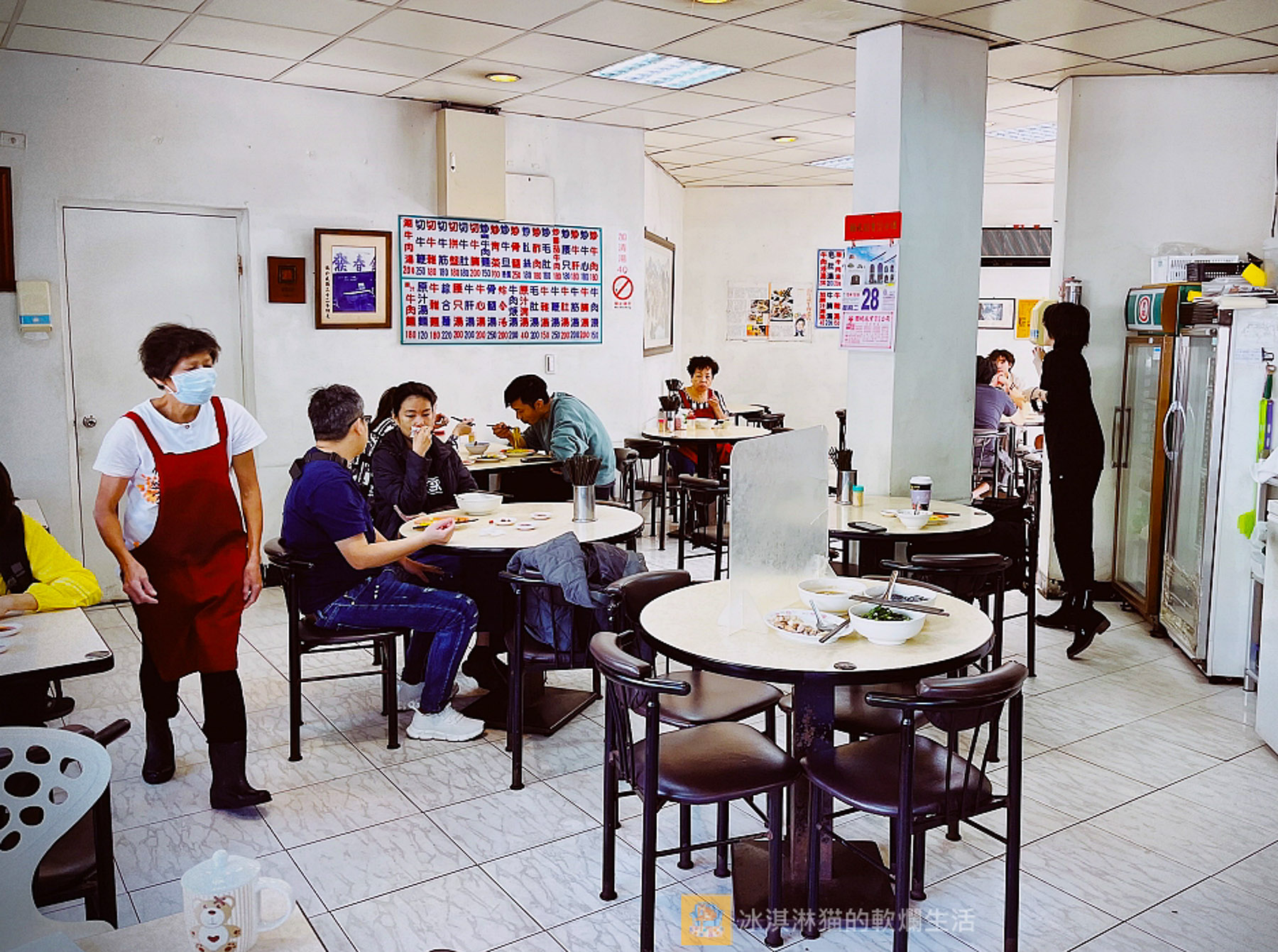 金春發牛肉店│百年老店牛肉麵～連郭台銘也愛吃的平價美食(菜單) @冰淇淋貓的軟爛生活