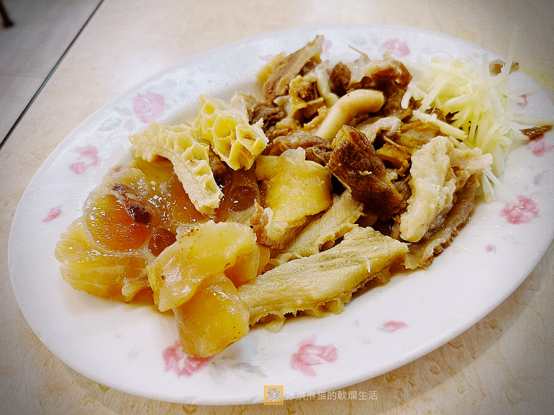 金春發牛肉店│百年老店牛肉麵～連郭台銘也愛吃的平價美食(菜單) @冰淇淋貓的軟爛生活
