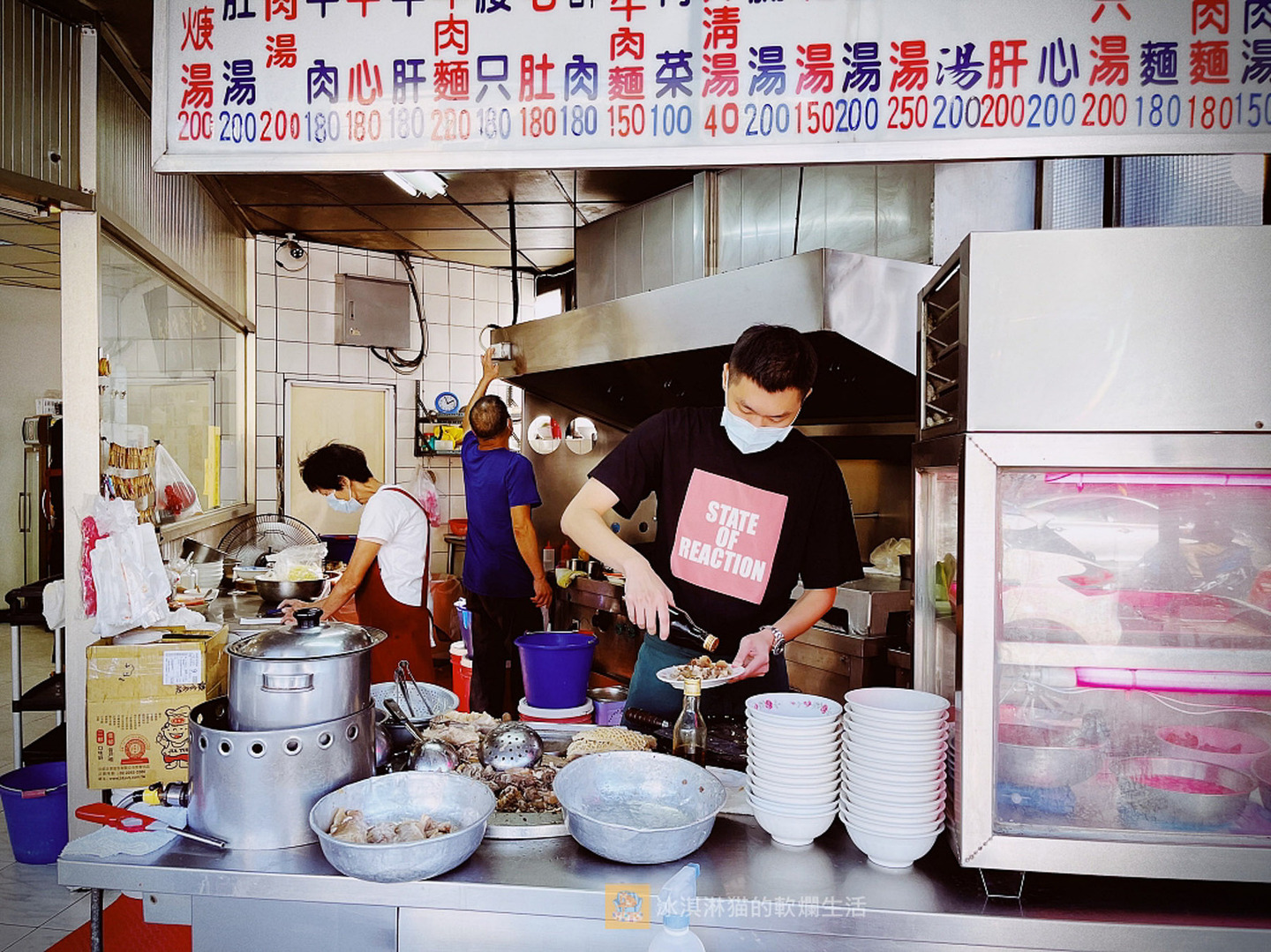 金春發牛肉店│百年老店牛肉麵～連郭台銘也愛吃的平價美食(菜單) @冰淇淋貓的軟爛生活