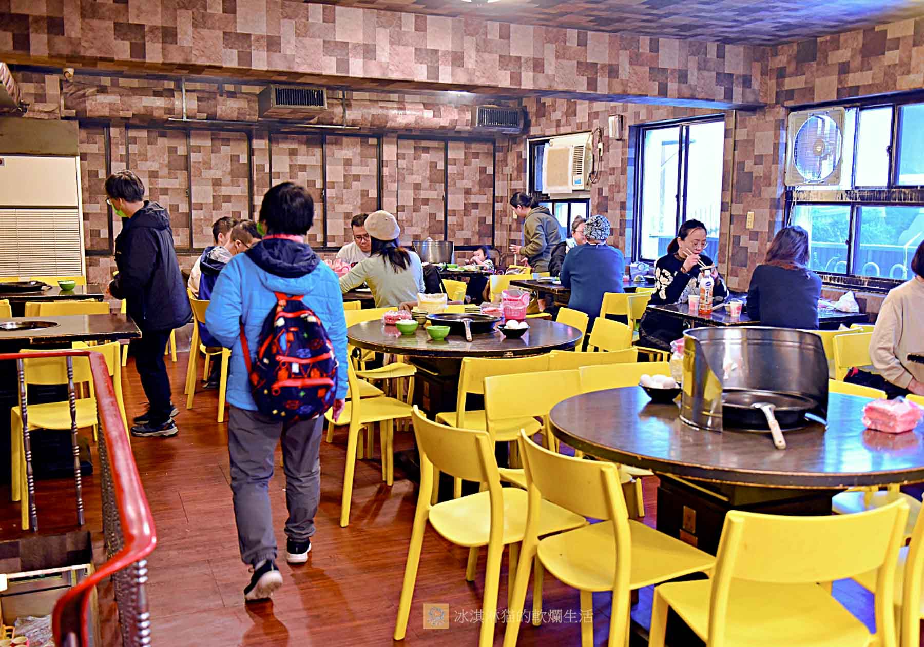 基隆美食｜義美石頭火鍋譽為基隆最強火鍋餐廳，基隆塔附近美食 @冰淇淋貓的軟爛生活