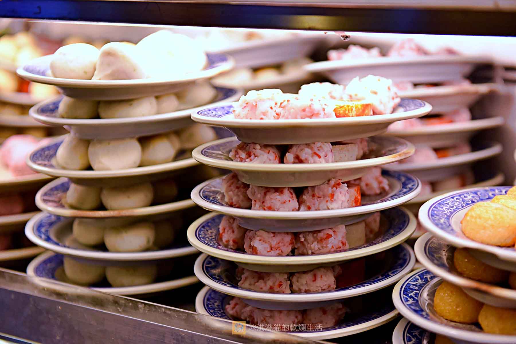 基隆美食｜義美石頭火鍋譽為基隆最強火鍋餐廳，基隆塔附近美食 @冰淇淋貓的軟爛生活
