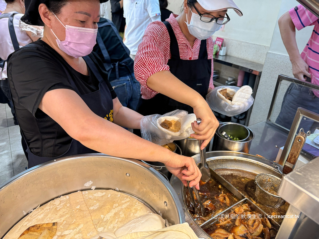 民生社區美食｜老翁家四神湯豬腳刈包超好吃(菜單)南京三民站小吃 @冰淇淋貓的軟爛生活