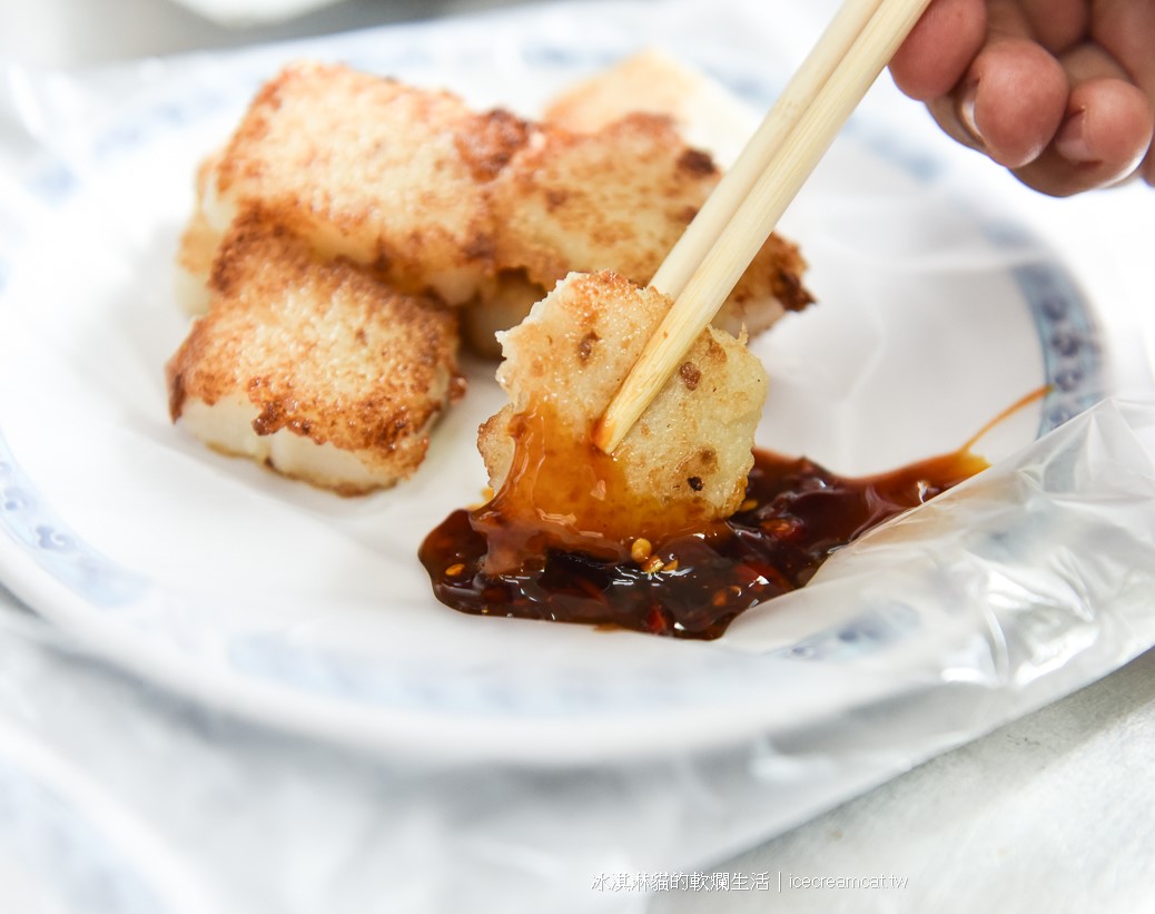 菜寮站美食｜上海蛋餅豆漿大王，三重區早餐與宵夜人氣手工現桿蛋餅 (有影片) @冰淇淋貓的軟爛生活