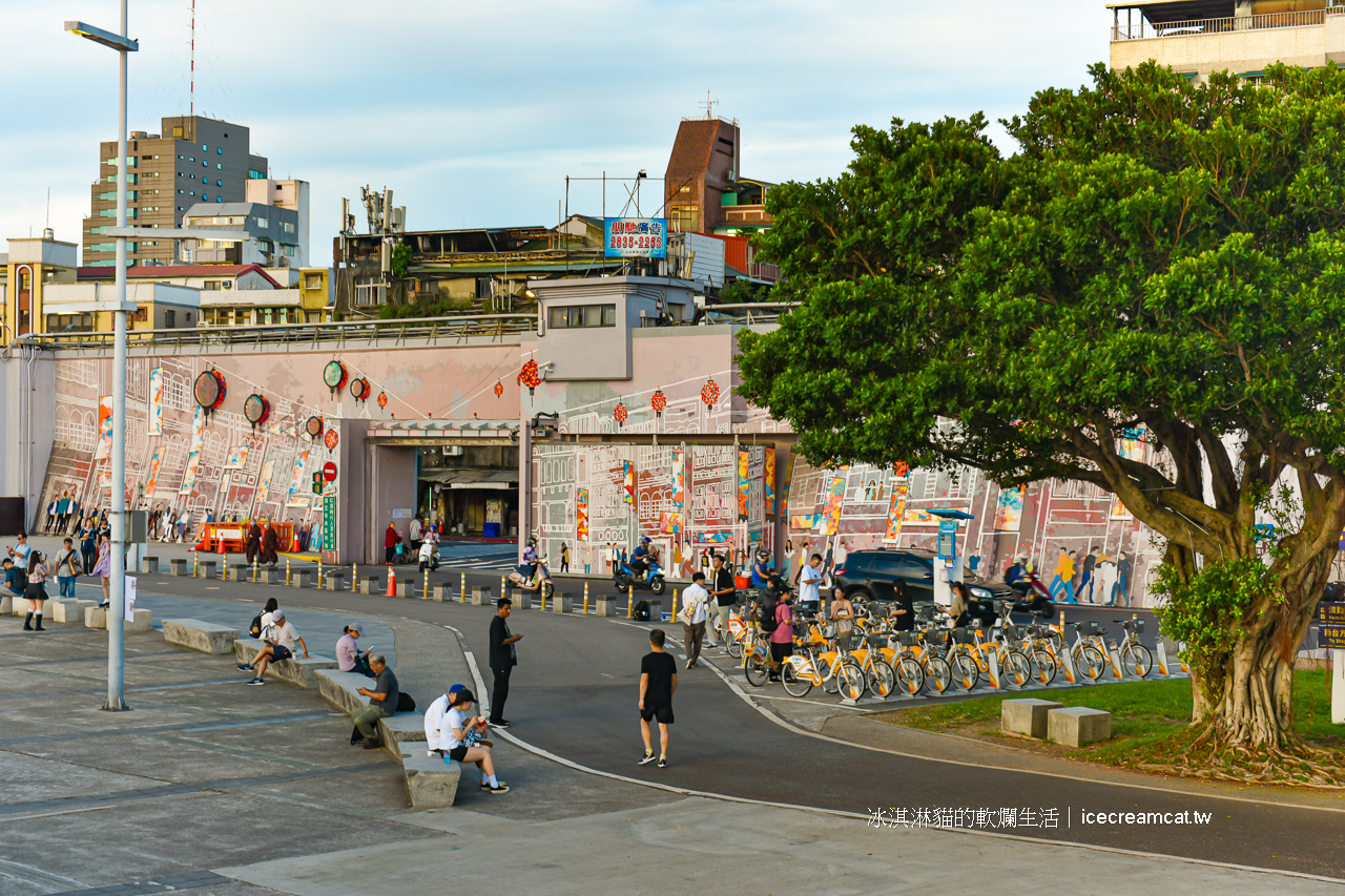 迪化街美食｜大稻埕碼頭貨櫃市集煙火表演2024/營業時間/美食店家/菜單/地址/交通/停車/道路管制/夏日節/夜景 @冰淇淋貓的軟爛生活