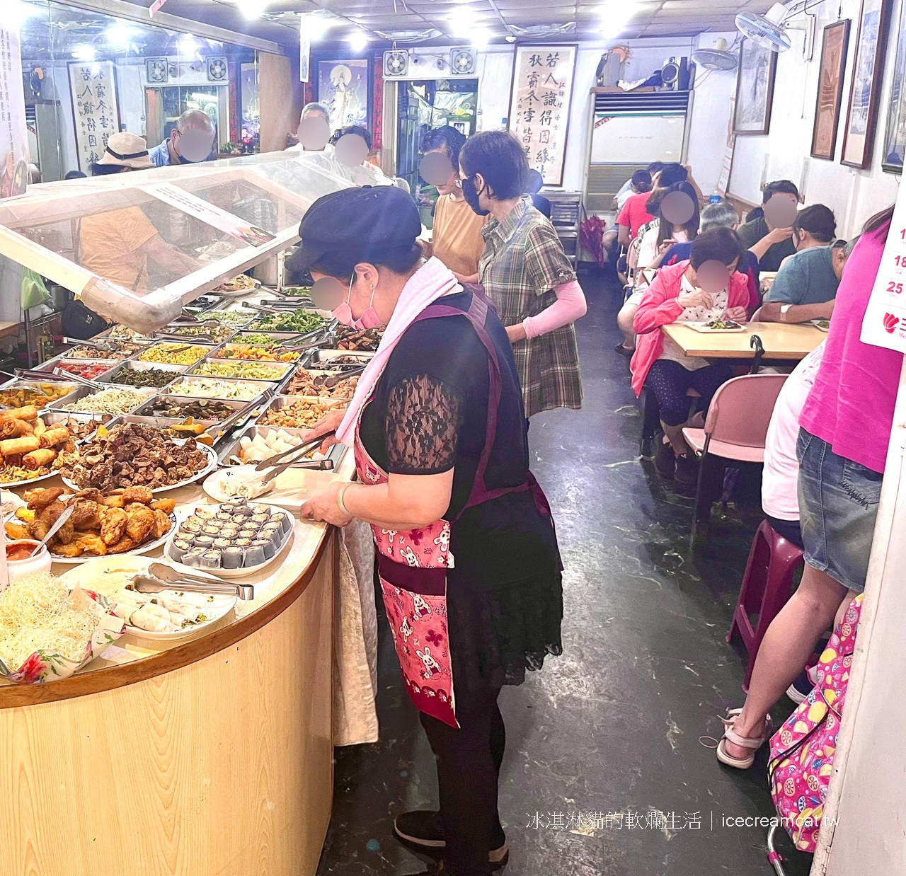 石牌美食｜全家福素食吃到飽餐廳推薦，台北老牌蔬食超值店家！用餐時刻時常座無虛席 @冰淇淋貓的軟爛生活