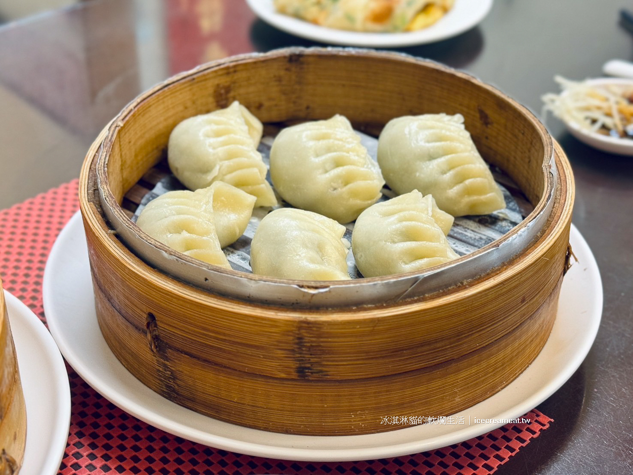 中山美食｜川畝園麵食館米其林指南推薦(共8道菜)，9月份會搬遷至台北市承德路二段120號1樓