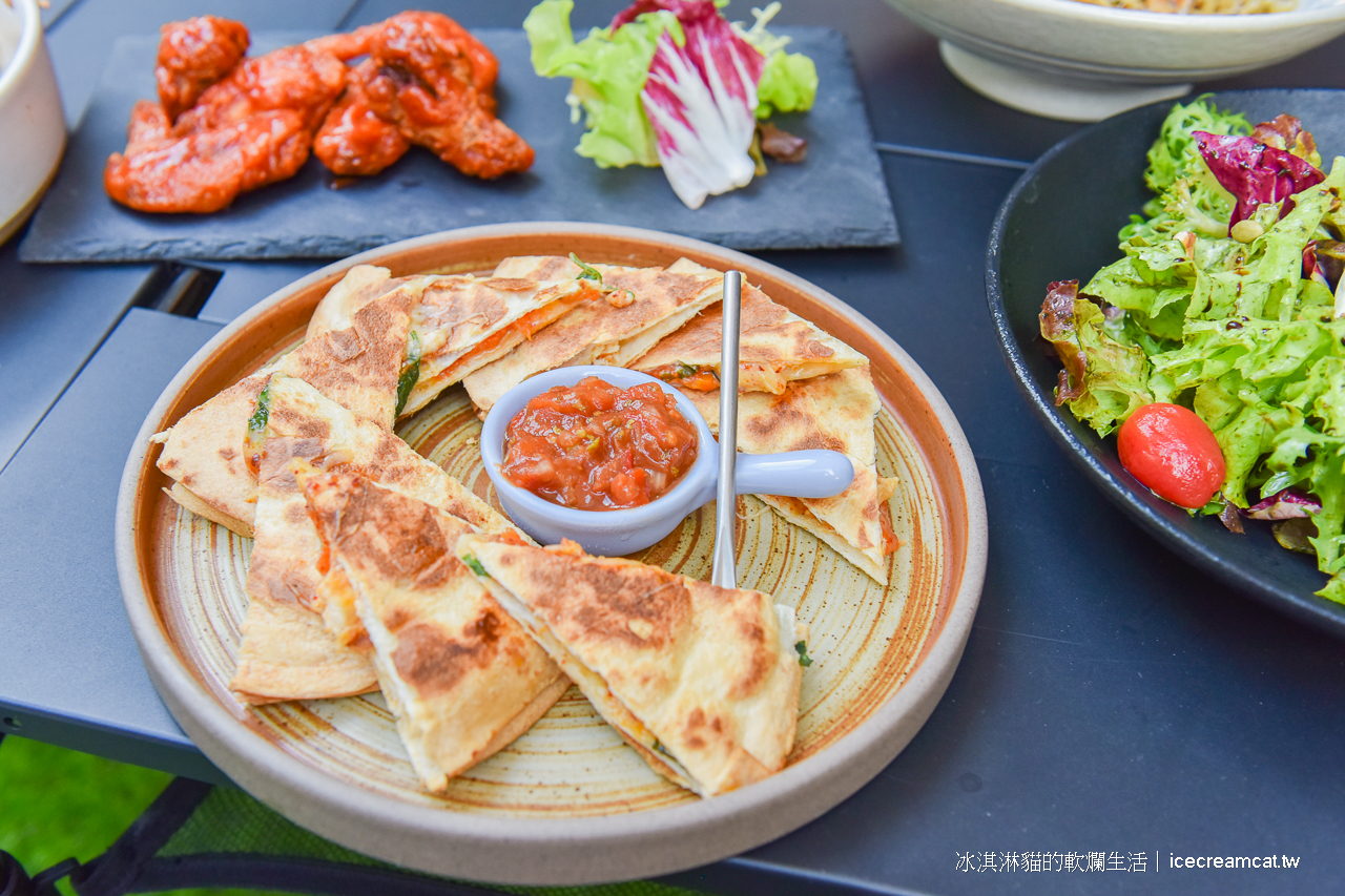 信義安和｜本質煮藝Born-to-eat露營風主題餐廳，早午餐義大利麵燉飯無雷好吃！(菜單) @冰淇淋貓的軟爛生活