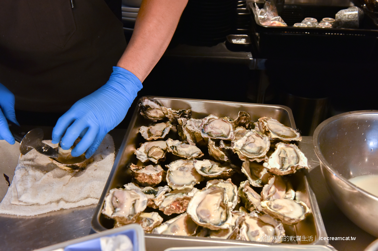 忠孝復興站 | She’ll Oyster bar 敘台北東區生蠔吧約會續攤好去處！必點日本生蠔塔與法國空運吉拉朵生蠔 @冰淇淋貓的軟爛生活