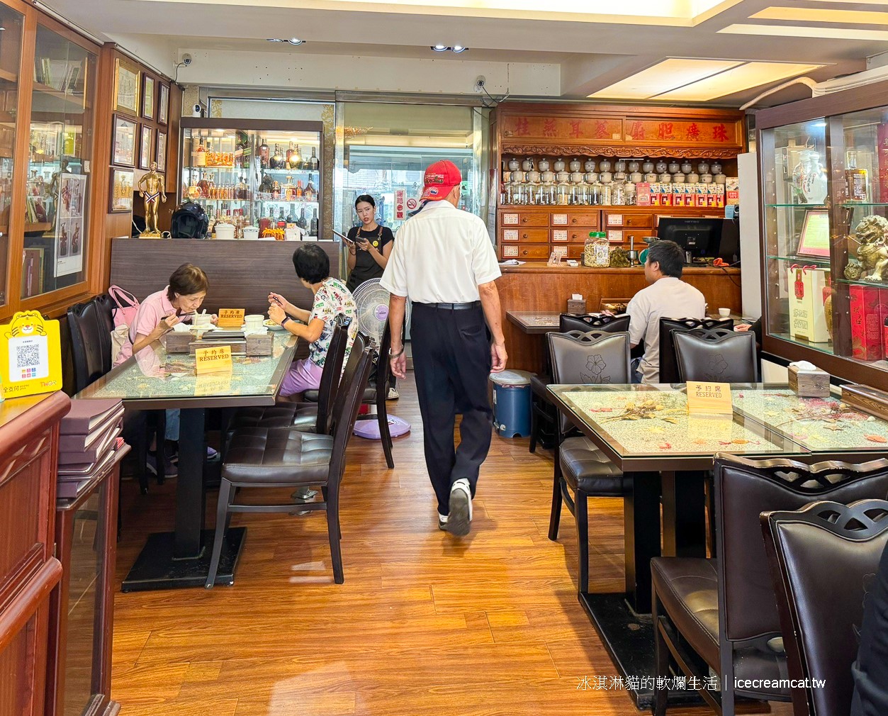 永晉藥膳坊｜三重國小附近美食隱身在中藥行裡的養生藥膳餐廳，煲仔飯也很優秀 @冰淇淋貓的軟爛生活