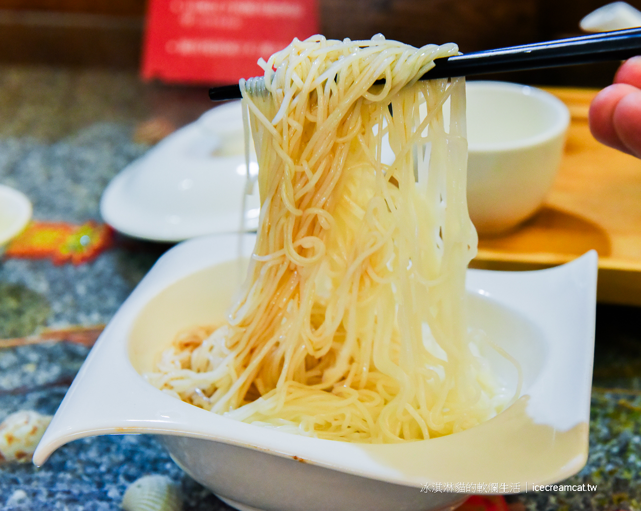 永晉藥膳坊｜三重國小附近美食隱身在中藥行裡的養生藥膳餐廳，煲仔飯也很優秀 @冰淇淋貓的軟爛生活