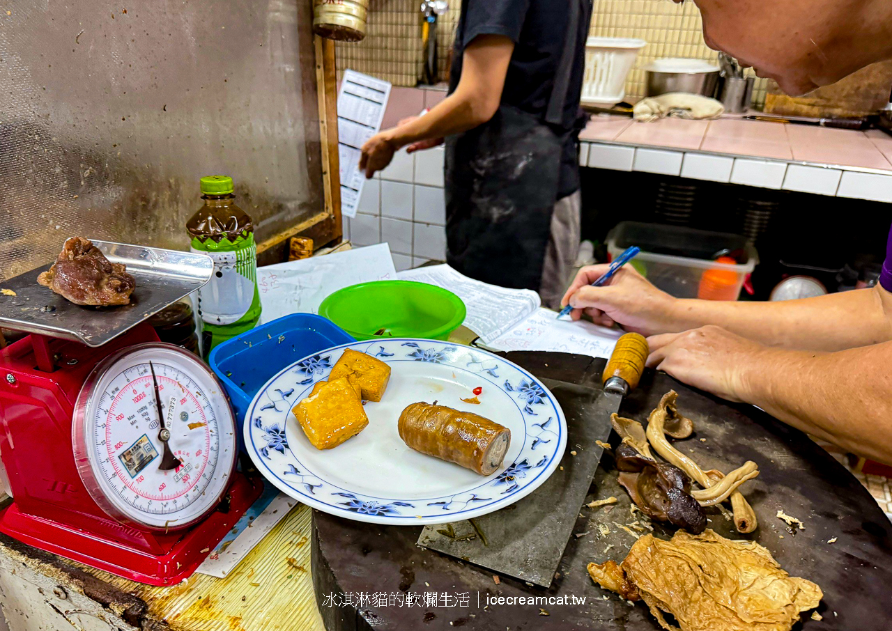 六張犁美食｜麗馥小吃大安區安居街眷村菜(菜單)推薦必點滷味及牛蛋湯組合 @冰淇淋貓的軟爛生活