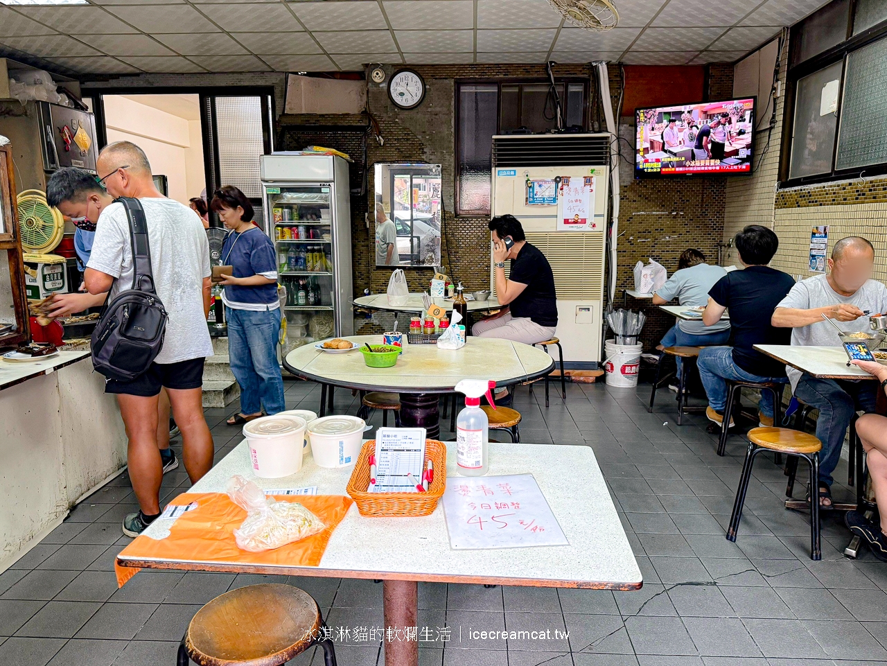 六張犁美食｜麗馥小吃大安區安居街眷村菜(菜單)推薦必點滷味及牛蛋湯組合 @冰淇淋貓的軟爛生活