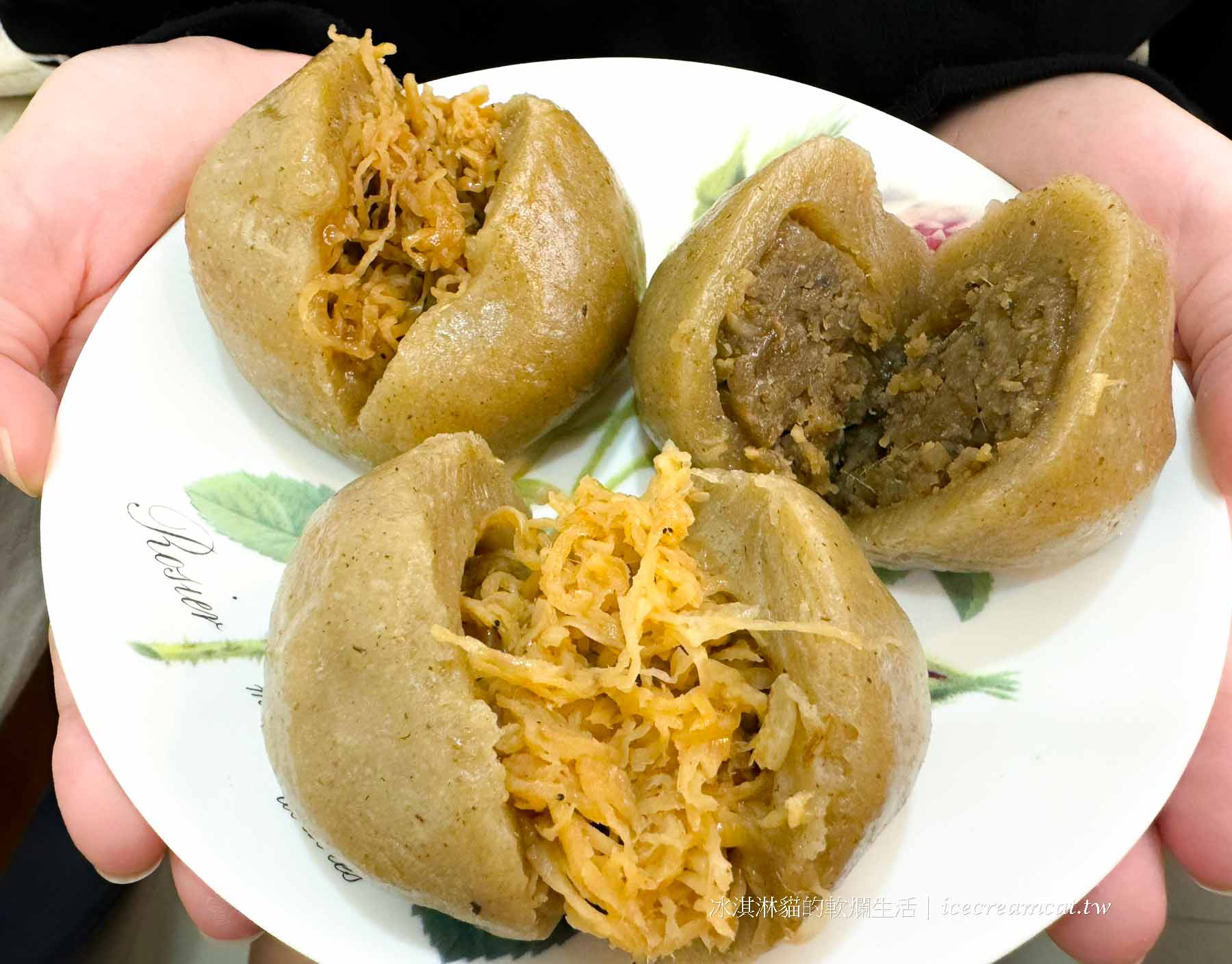 行天宮站美食｜不老客家麻糬 松江路 上排隊手工麻糬，中山區必買甜點 @冰淇淋貓的軟爛生活