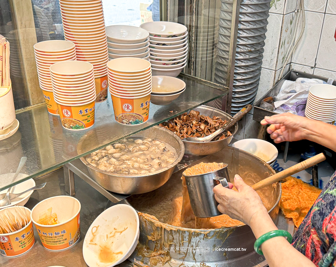 陳記麵線｜腸蚵專業麵線萬華龍山寺附近美食，台北排隊麵線(菜單) @冰淇淋貓的軟爛生活