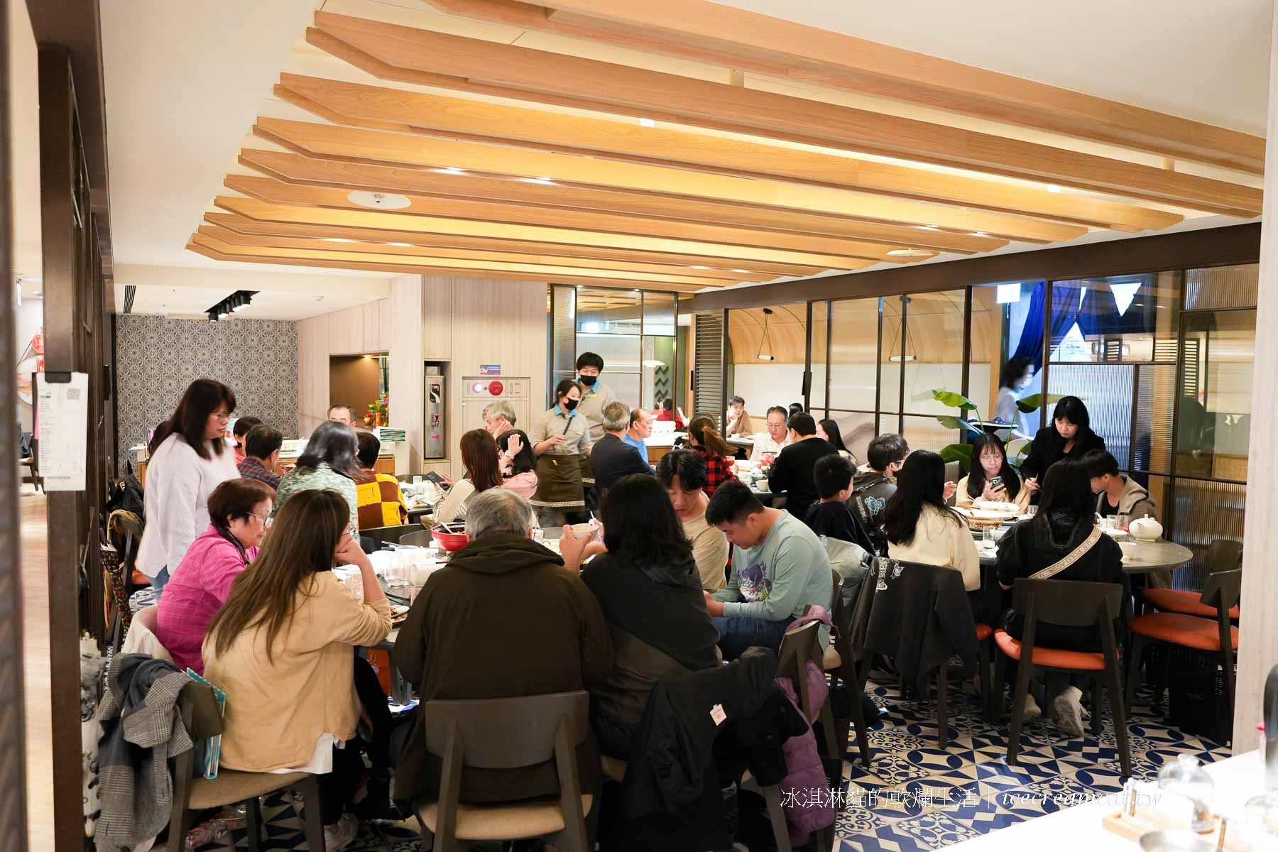 信義美食｜莆田PUTIEN台北忠孝SOGO店，新加坡餐廳連續七年得到米其林一星必吃的功夫菜 @冰淇淋貓的軟爛生活