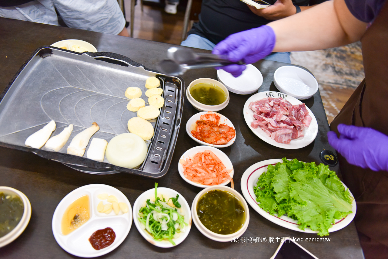 行天宮美食｜東輝韓食館訂位熱門的平價韓國烤肉馬鈴薯豬骨湯(菜單) @冰淇淋貓的軟爛生活