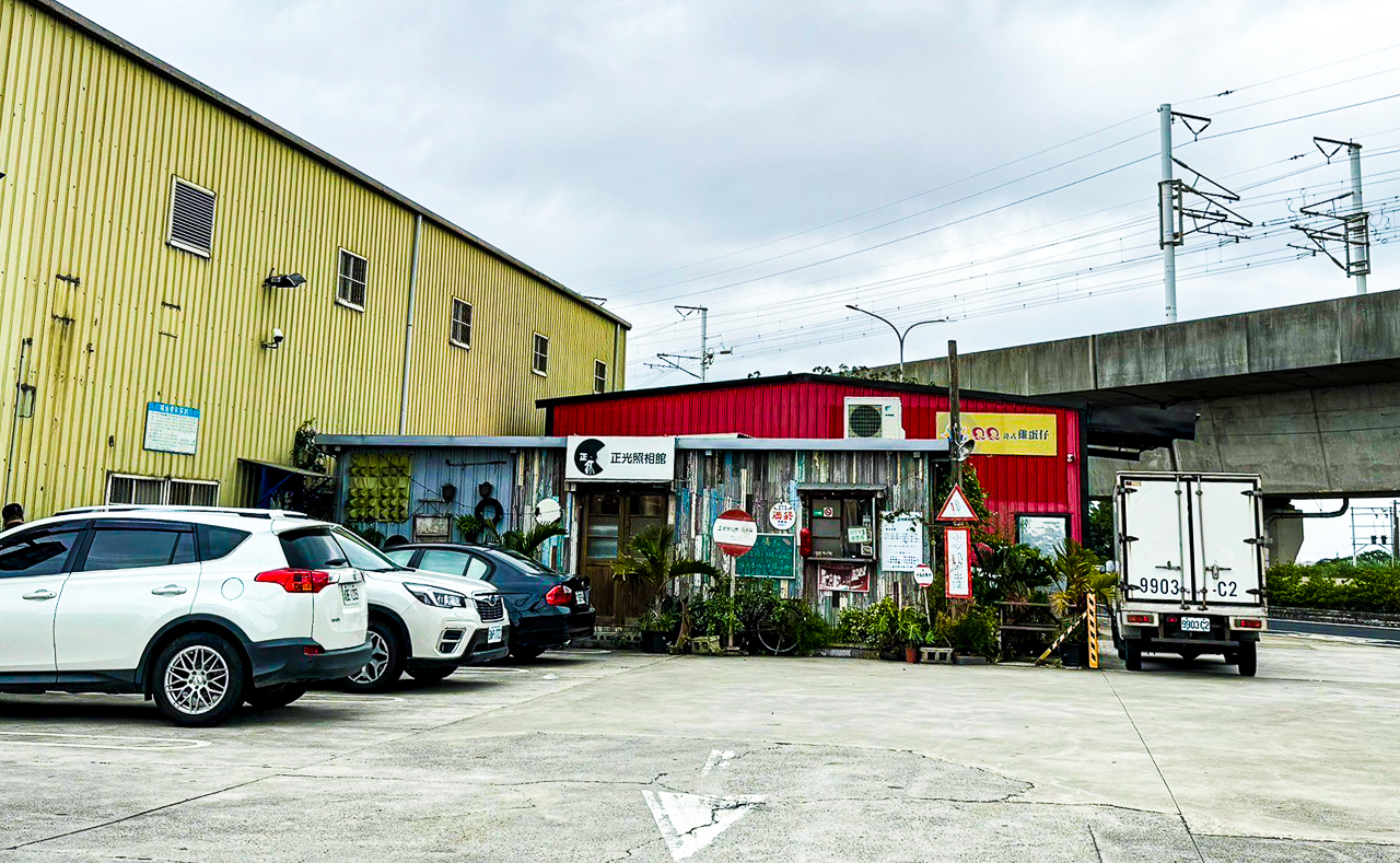 桃園美食｜正光照相館(米腸香腸切)大園店，好吃又好拍香腸米腸切和紅糟肉 @冰淇淋貓的軟爛生活