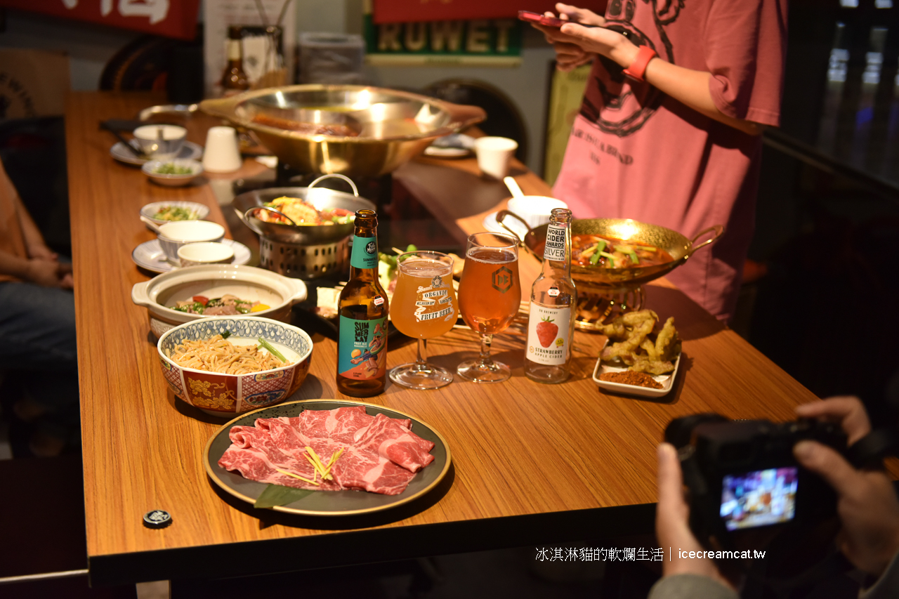 西門町美食｜ABV串串啤酒館宵夜餐廳/麻辣串串/重慶火鍋/賓士鍋(菜單) @冰淇淋貓的軟爛生活