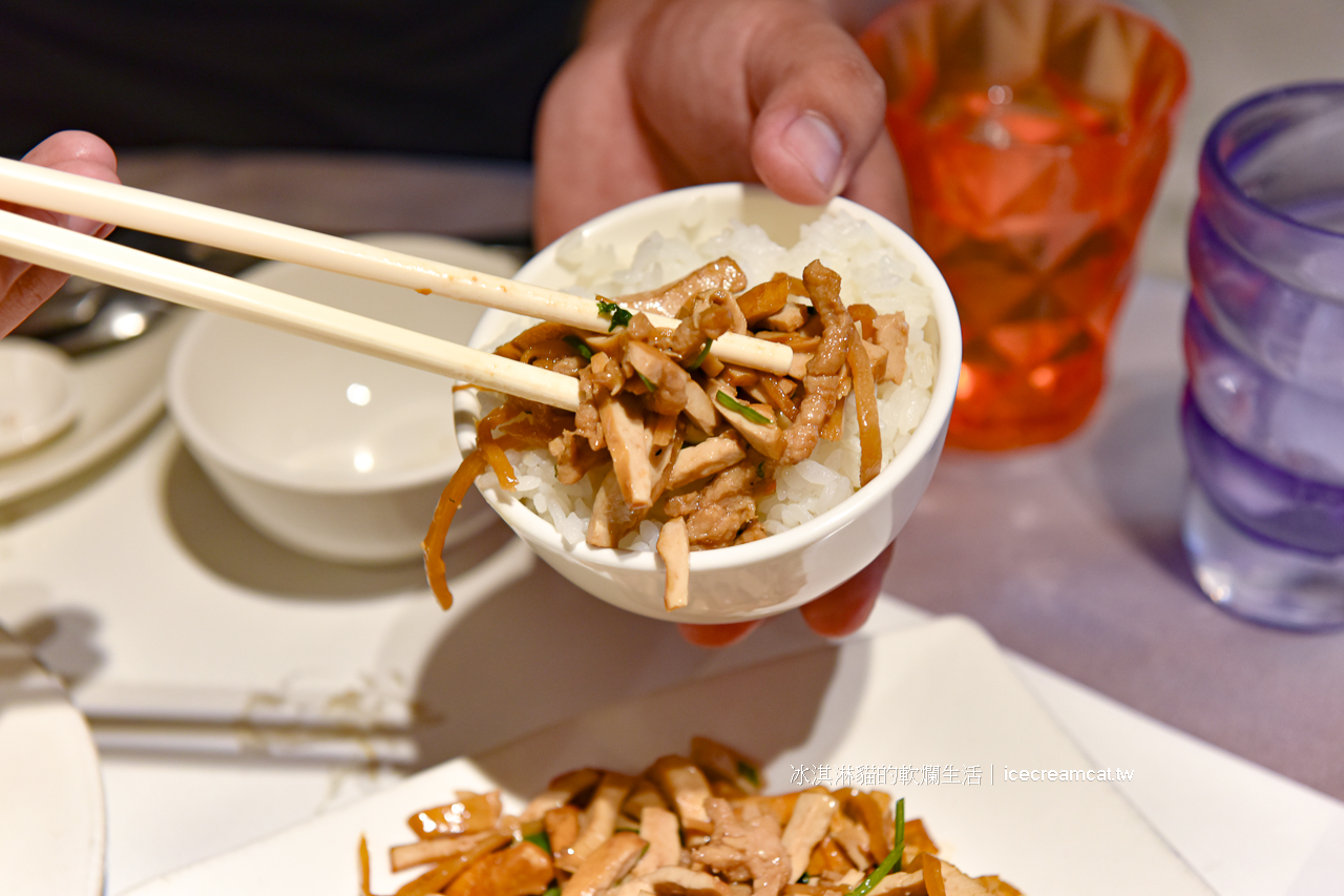 國父紀念館美食｜筷子餐廳承襲忠南飯館一甲子的好味道，合菜年菜聚餐尾牙推薦 @冰淇淋貓的軟爛生活