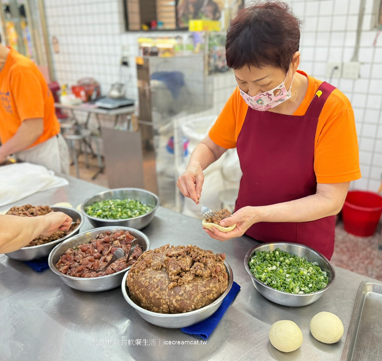 瑞芳美食｜林記福州胡椒餅隱藏瑞芳美食廣場的炭烤好味道！九份和不厭亭附近的美食 @冰淇淋貓的軟爛生活