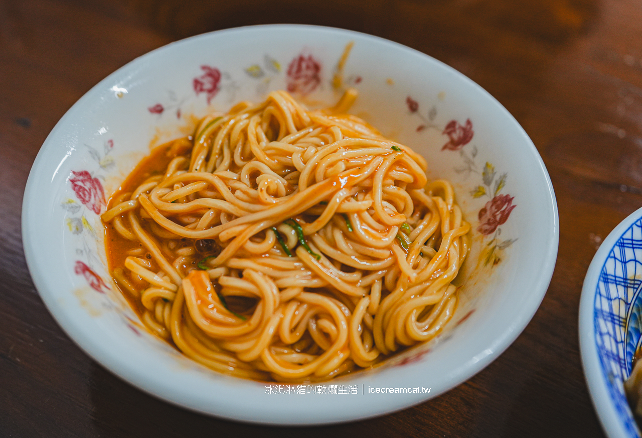 宜蘭美食｜南陽香辣麵羅東夜市商圈附近美食又稱蘭陽香辣麵，連宜蘭當地人都念念不忘 @冰淇淋貓的軟爛生活