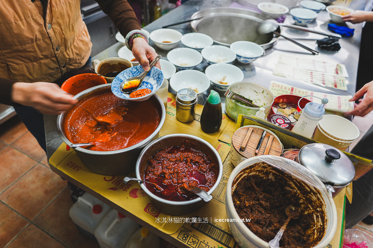 東門美食｜老鄧担担麵70年的名店，花生控必吃川味擔擔麵 Lao Deng 1949 @冰淇淋貓的軟爛生活