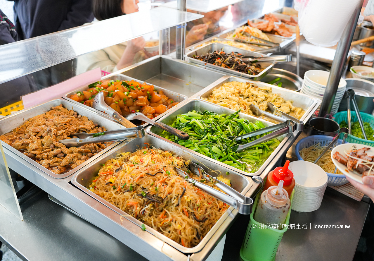 雙連美食｜香滿園台北酸菜滷肉飯推薦馬偕醫院附近美食，金針肉羹湯也是必點 @冰淇淋貓的軟爛生活