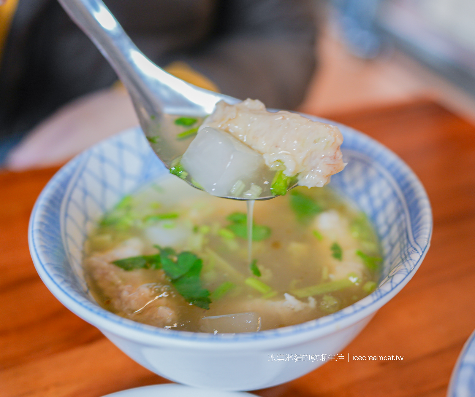 大稻埕美食｜老阿伯胖魷焿迪化街必買魷魚羹，飄香超過一甲子(菜單) @冰淇淋貓的軟爛生活