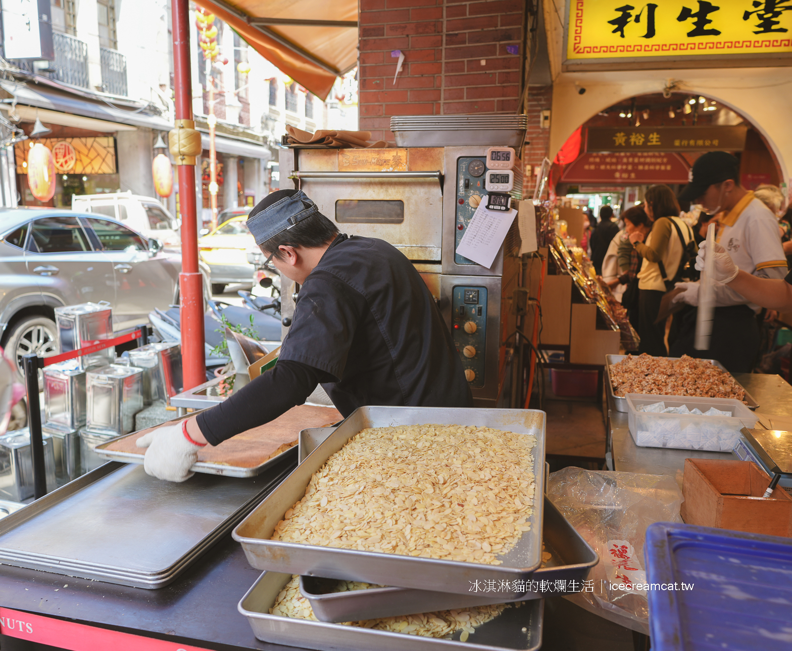 大稻埕美食｜爵林堅果坊迪化街必買現做的杏仁酥及花生酥，台北伴手禮推薦 @冰淇淋貓的軟爛生活