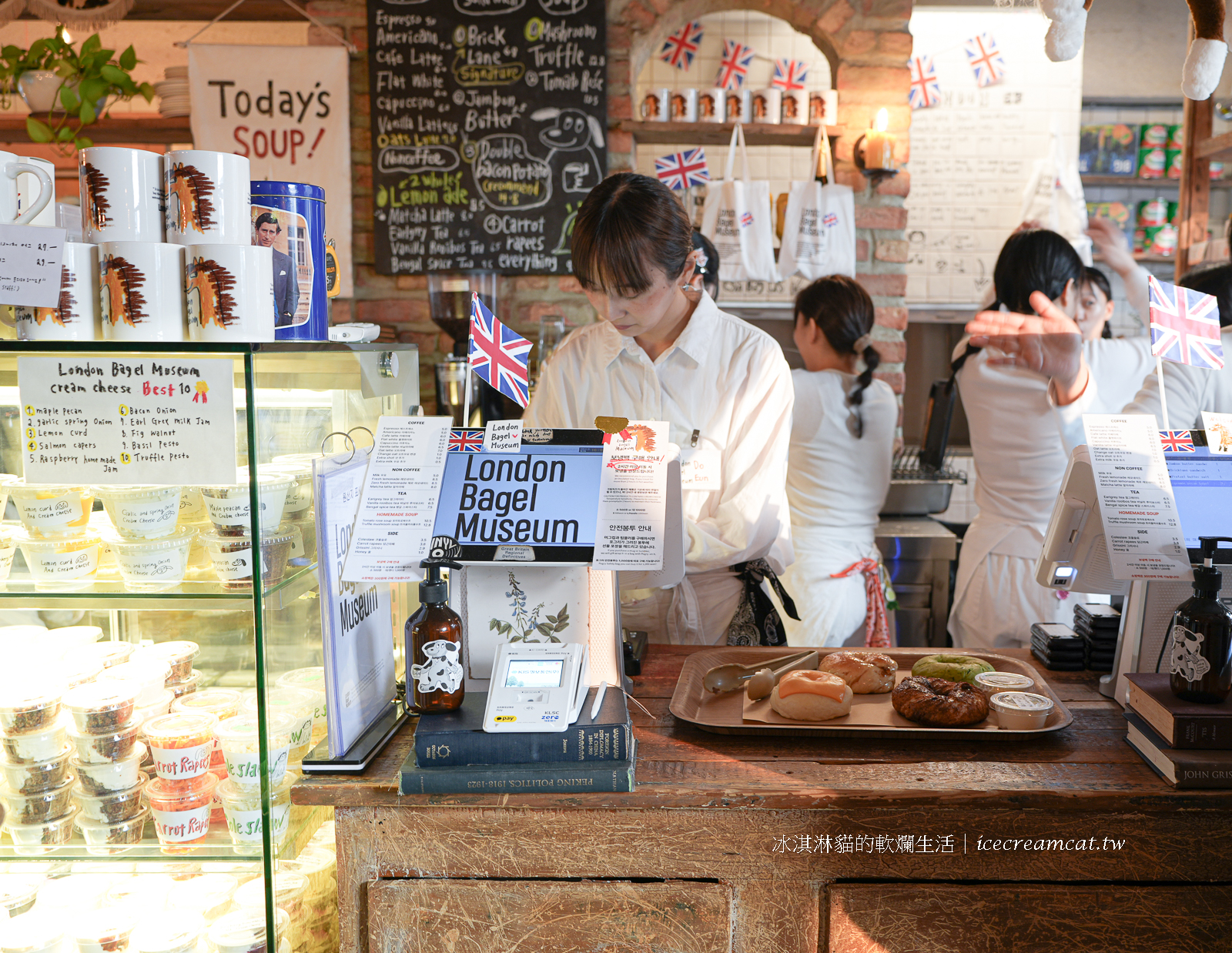 首爾美食｜倫敦貝果博物館安國店，三清洞和景福宮附近咖啡廳 London Bagel Museum @冰淇淋貓的軟爛生活