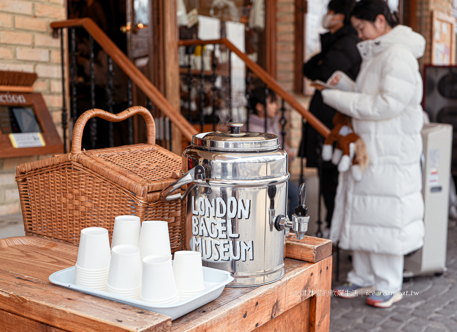 首爾美食｜倫敦貝果博物館安國店，三清洞和景福宮附近咖啡廳 London Bagel Museum @冰淇淋貓的軟爛生活