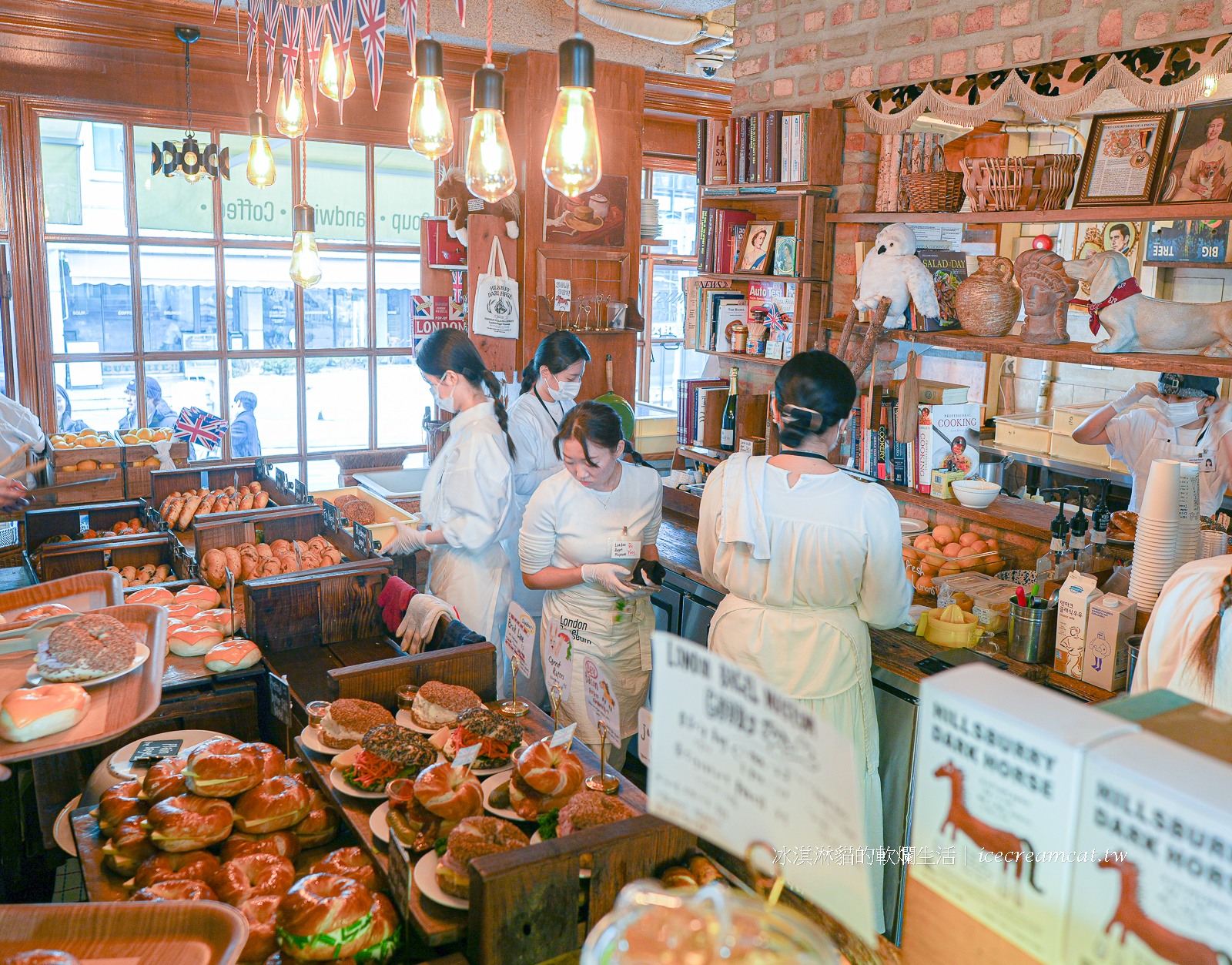 首爾美食｜倫敦貝果博物館安國店，三清洞和景福宮附近咖啡廳 London Bagel Museum @冰淇淋貓的軟爛生活