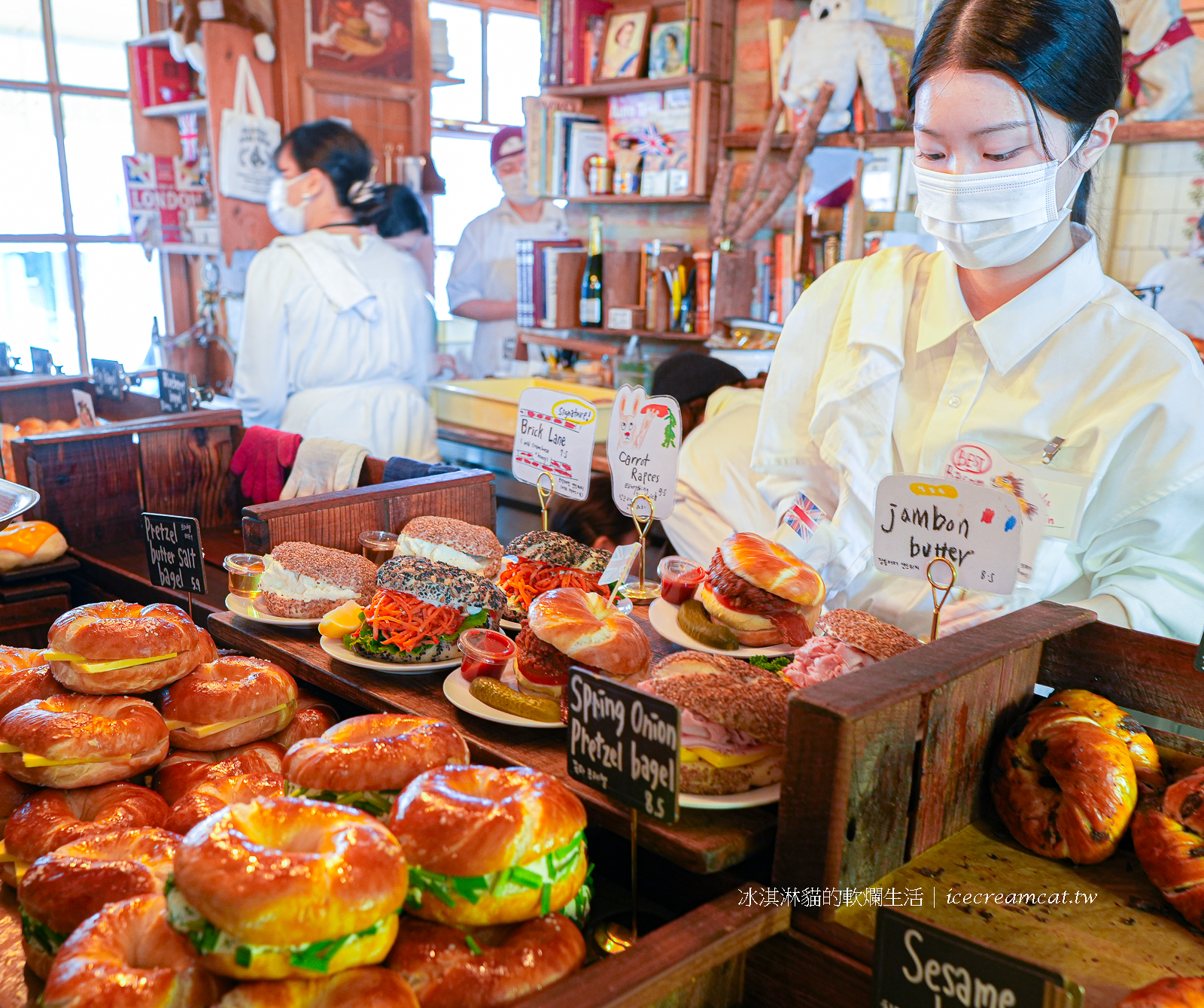 首爾美食｜倫敦貝果博物館安國店，三清洞和景福宮附近咖啡廳 London Bagel Museum @冰淇淋貓的軟爛生活