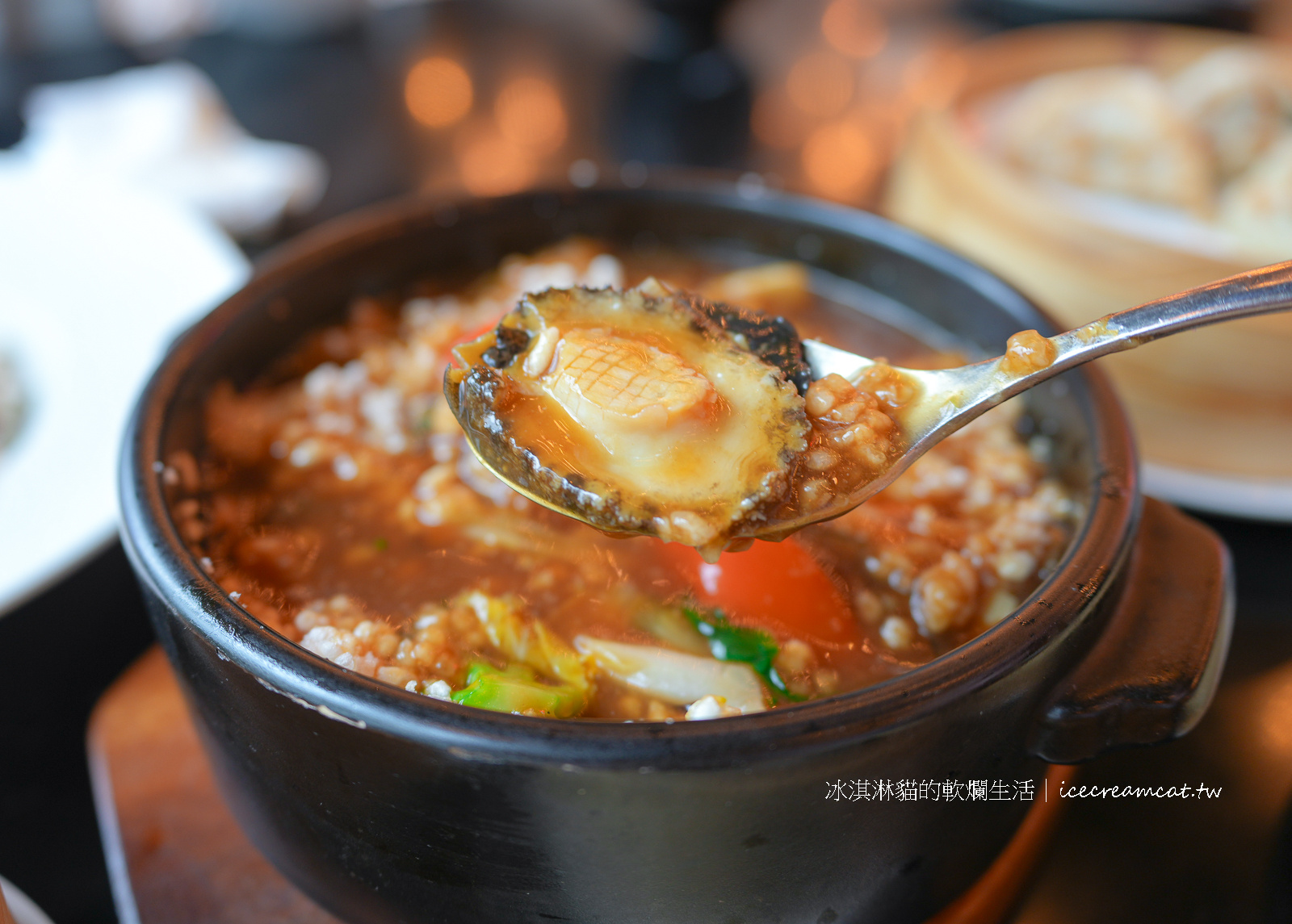 首爾美食｜黑白大廚甜蜜蜜韓國餐廳必吃麻辣奶油蝦，港式甜點女王鄭智善 @冰淇淋貓的軟爛生活