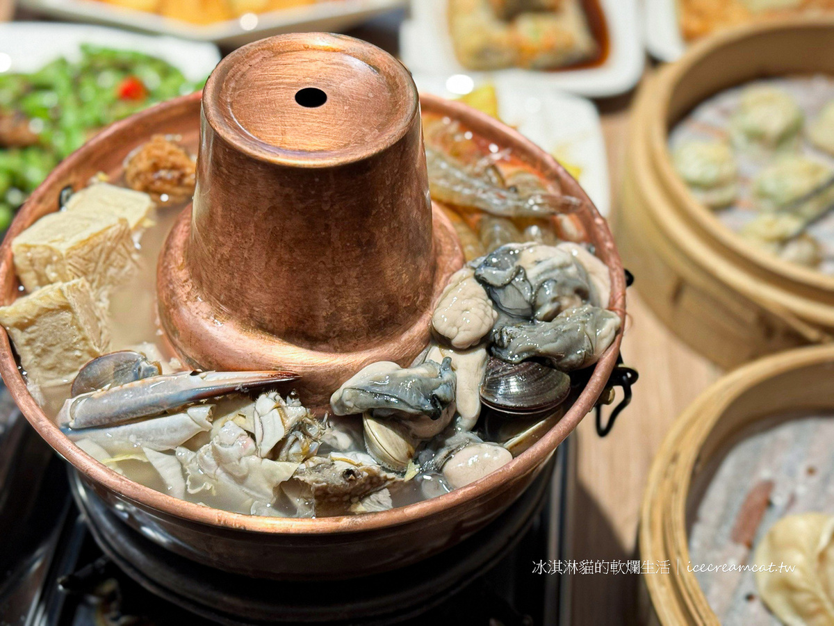 古亭美食｜泰和樓源自山東小館 菜單必點酸菜白肉鍋，中正紀念堂附近美食 @冰淇淋貓的軟爛生活