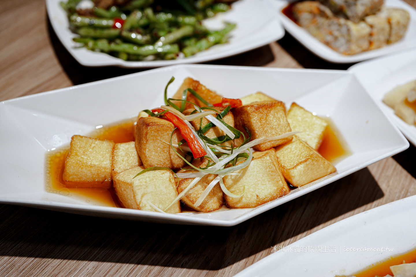 古亭美食｜泰和樓源自山東小館 菜單必點酸菜白肉鍋，中正紀念堂附近美食 @冰淇淋貓的軟爛生活