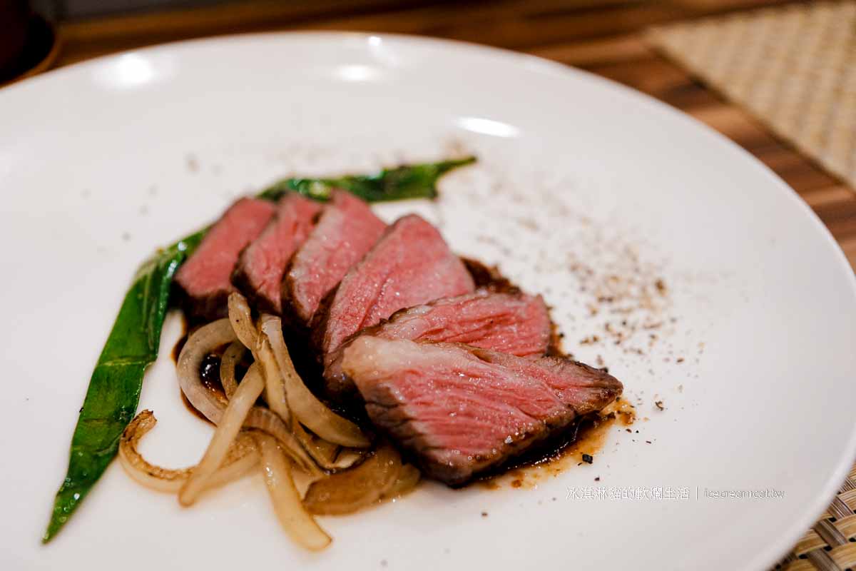 【大稻埕美食】江牛樓日本人開的牛肉麵店必點鴨胸排，入圍米其林必比登迪化街牛肉麵 @冰淇淋貓的軟爛生活