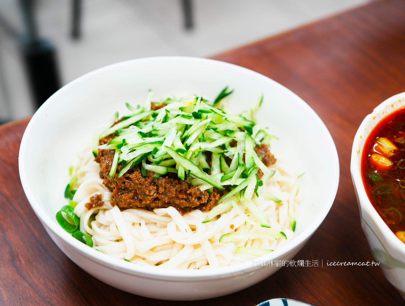 天母美食｜忠誠牛肉麵菜單必點牛肉麵和滷味，台北牛肉麵推薦 @冰淇淋貓的軟爛生活