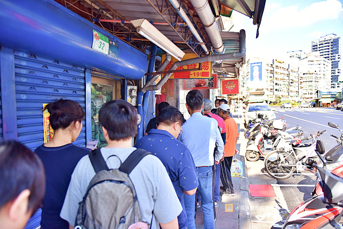 中正紀念堂美食│泉州街黃家香腸排隊美食，韓國廚神白種元都推薦(有影片) @冰淇淋貓的軟爛生活