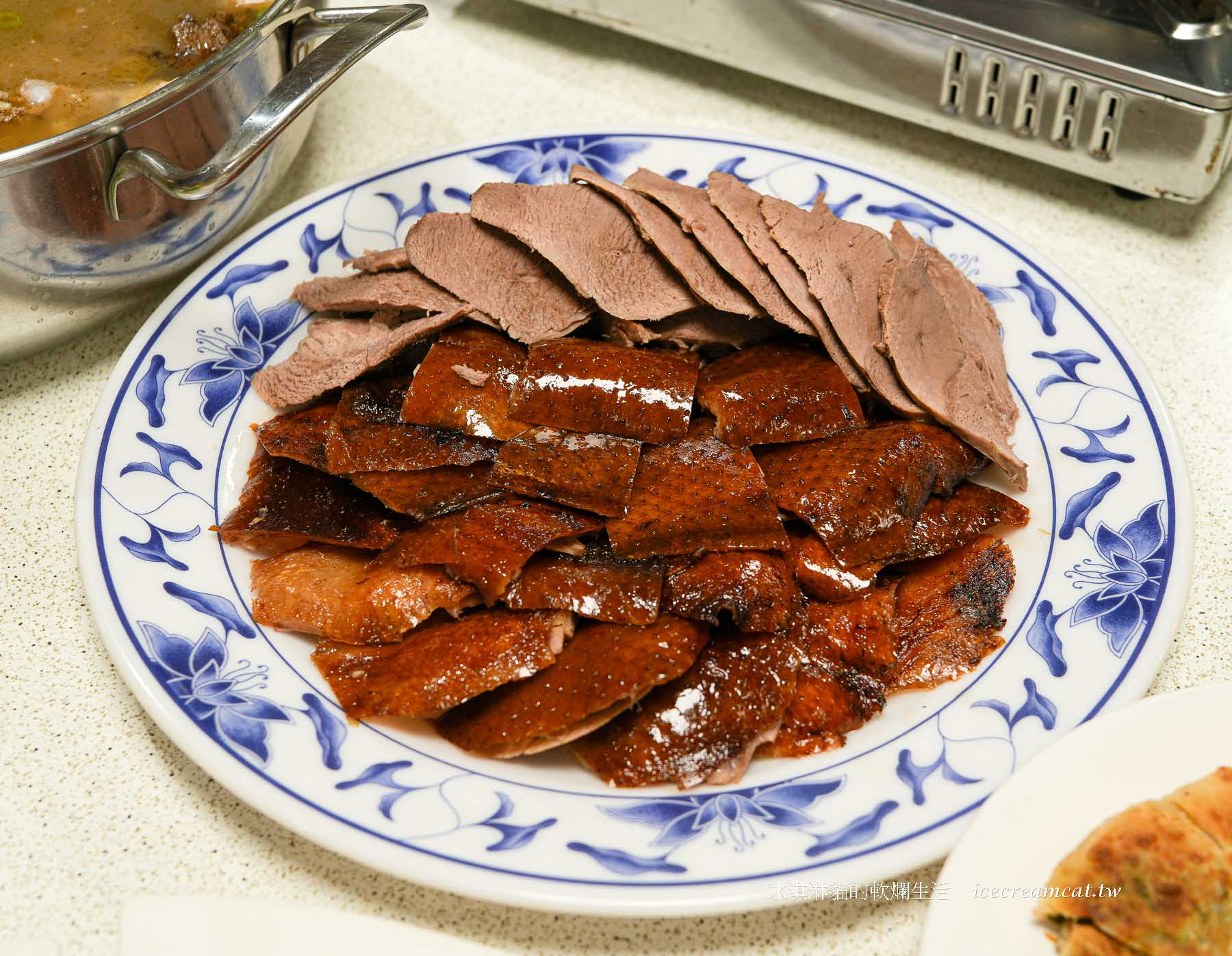 【松山美食】北平萬珍樓美食餐廳 南京復興站附近中式桌菜及烤鴨，CP值超高 @冰淇淋貓的軟爛生活