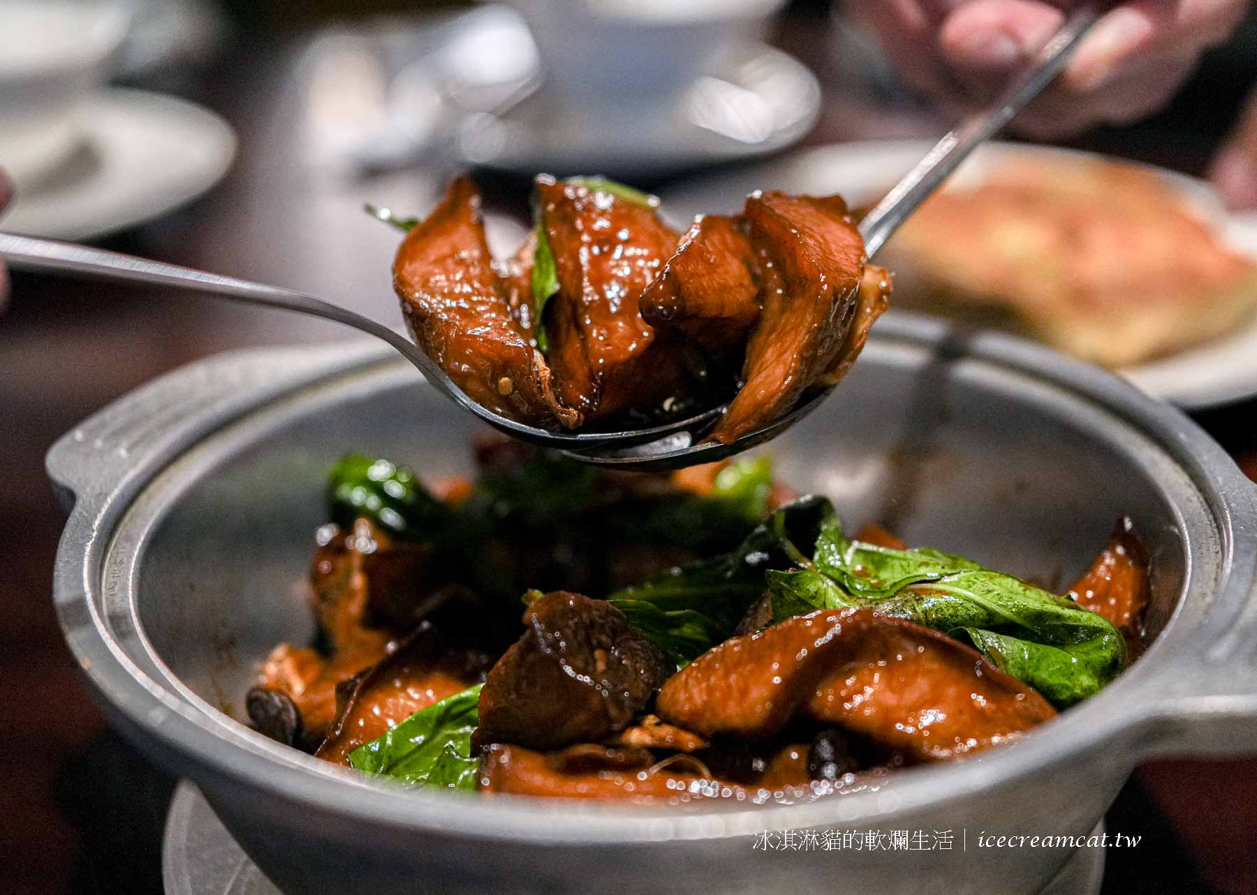 【洪樓小館】天母SOGO附近平價台菜菜單必點大餅捲牛肉，芝山在地人必吃 @冰淇淋貓的軟爛生活