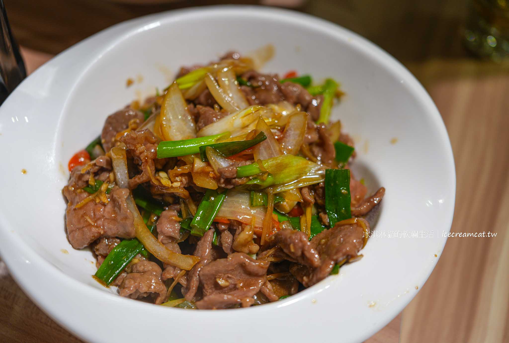 【花娘小館】南京店黃仁勳必吃餐廳,南京三民站美食台北川菜 菜單必點蒼蠅頭 @冰淇淋貓的軟爛生活 【花娘小館】南京店黃仁勳必吃餐廳,南京三民站美食台北川菜 菜單必點蒼蠅頭 @冰淇淋貓的軟爛生活