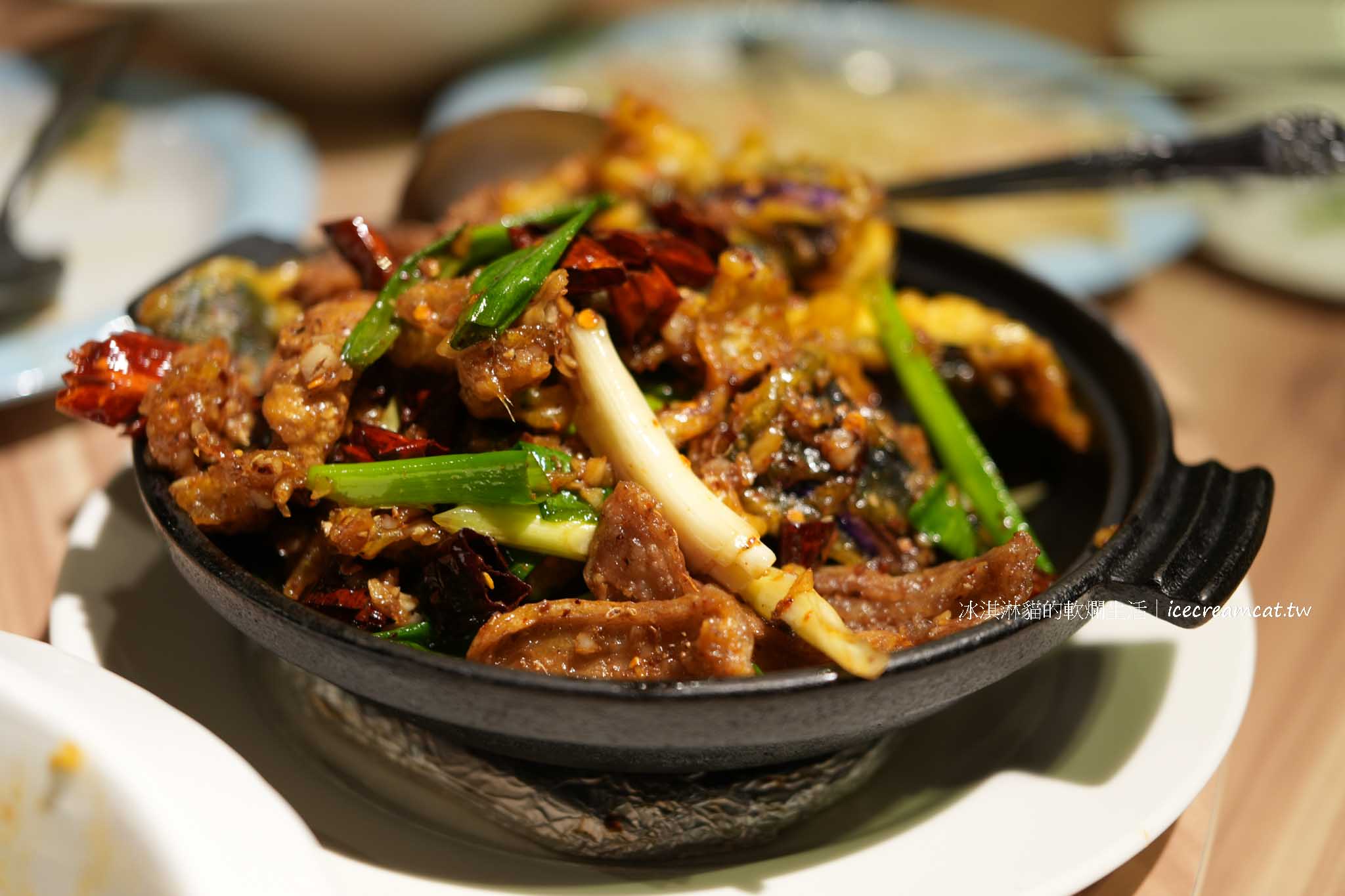【花娘小館】南京店黃仁勳必吃餐廳,南京三民站美食台北川菜 菜單必點蒼蠅頭 @冰淇淋貓的軟爛生活 【花娘小館】南京店黃仁勳必吃餐廳,南京三民站美食台北川菜 菜單必點蒼蠅頭 @冰淇淋貓的軟爛生活