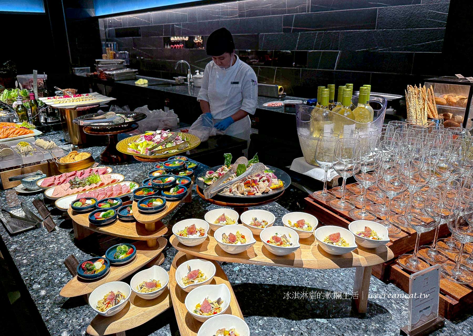 【島語自助餐】台北buffet吃到飽 島嶼自助餐廳 訂位、必吃懶人包，南港美食 @冰淇淋貓的軟爛生活