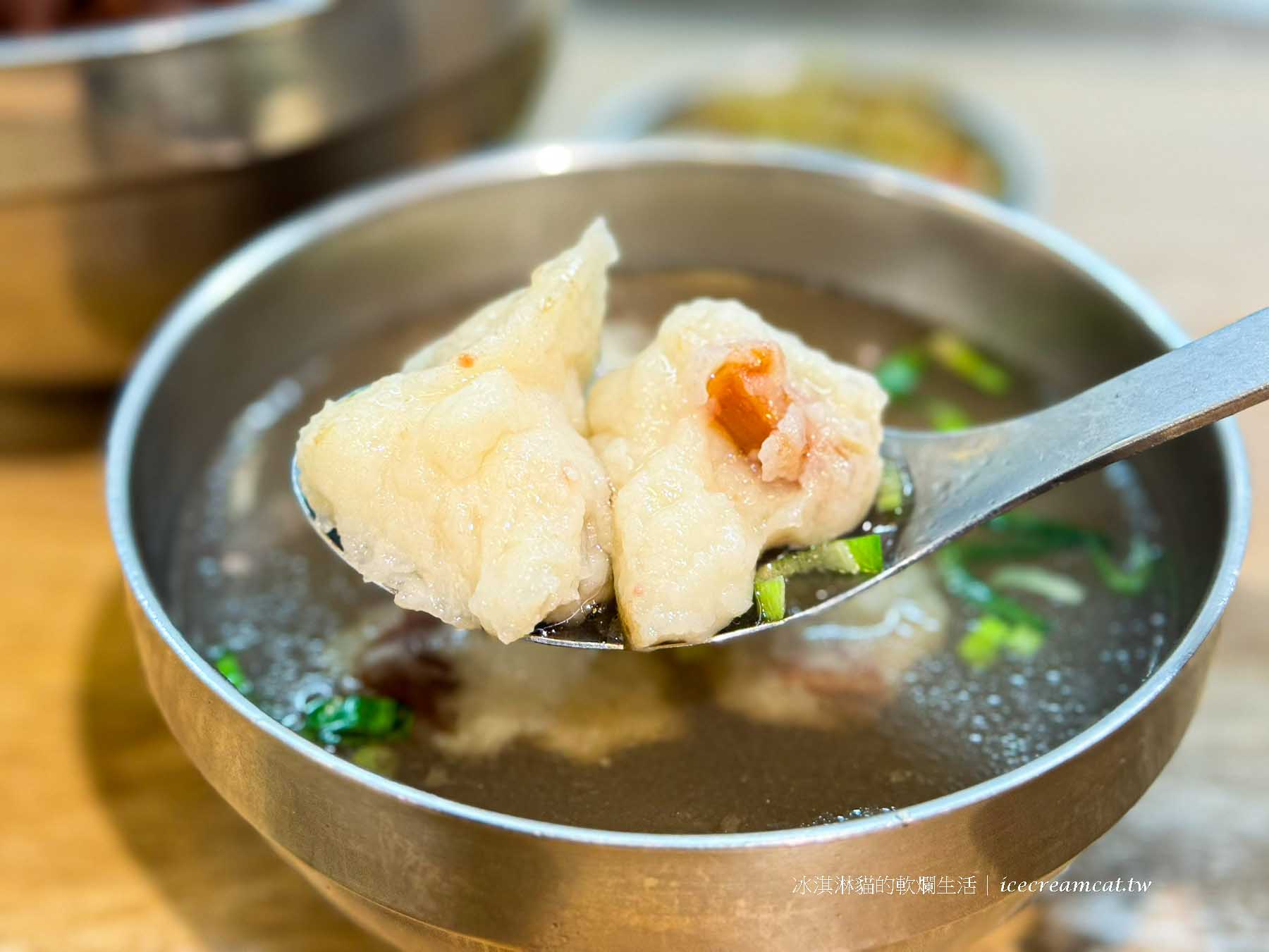 【士林劍潭美食】王艇長酢醬麵前港街小吃，菜單必點酢醬麵和滷味 @冰淇淋貓的軟爛生活