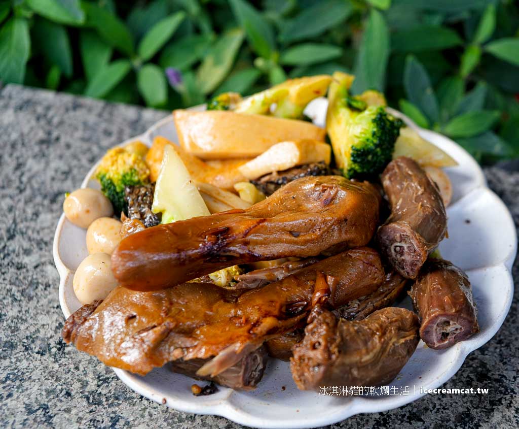 【北投石牌美食】追蕾醬香黑鴨古法滷味無醬油，宵夜必備菜單必點鴨翅 @冰淇淋貓的軟爛生活