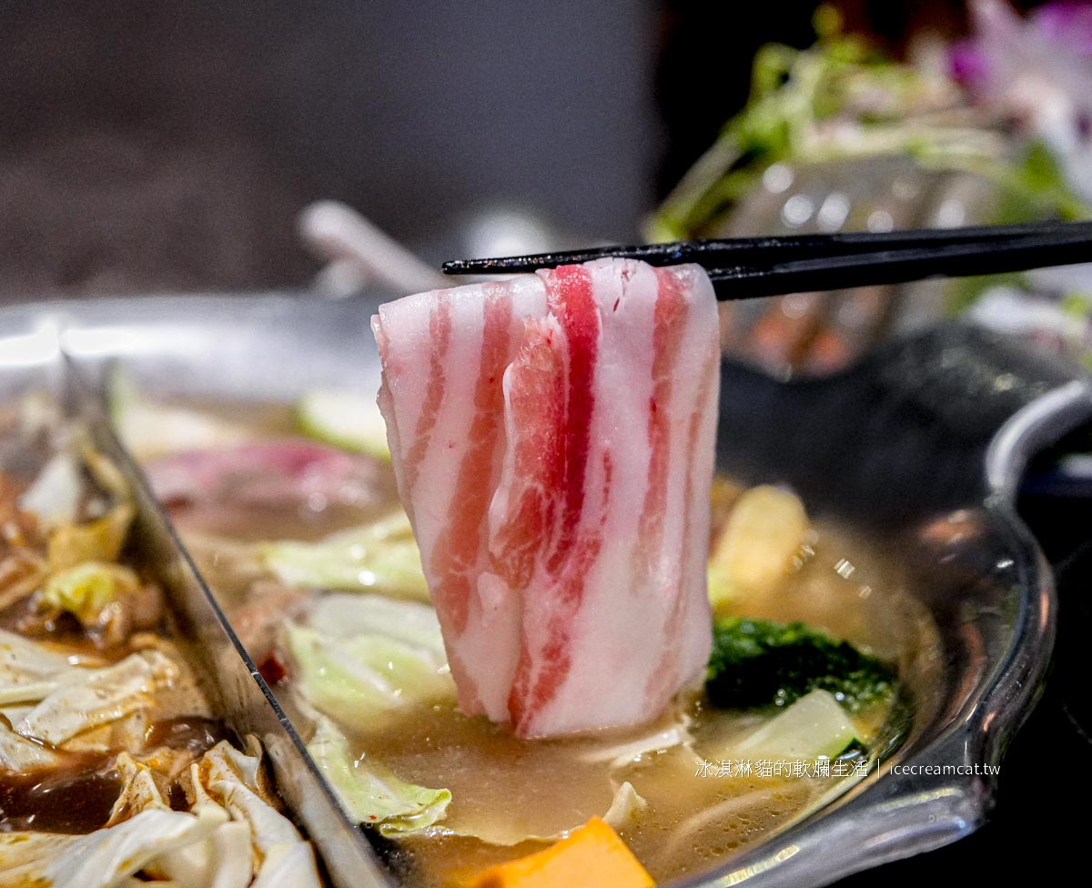 【迪化街美食】本鼎堂台式漢方麻辣鍋 北門站火鍋推薦，大稻埕特色麻辣湯頭 @冰淇淋貓的軟爛生活