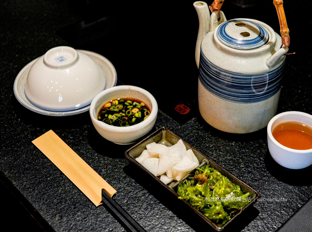 【迪化街美食】本鼎堂台式漢方麻辣鍋 北門站火鍋推薦，大稻埕特色麻辣湯頭 @冰淇淋貓的軟爛生活