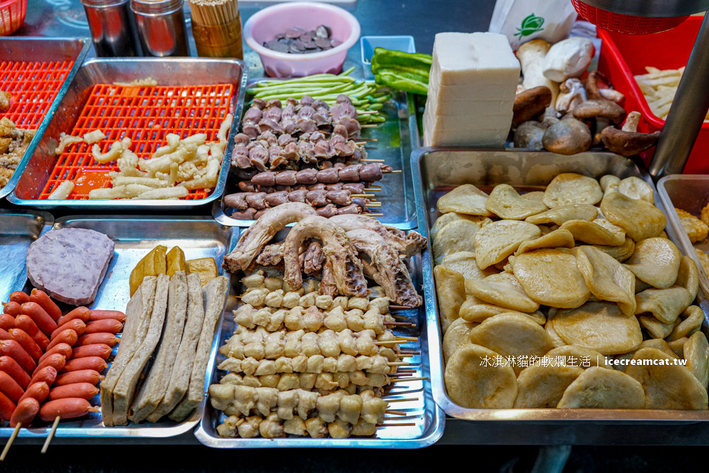 【北投石牌美食】雞媽媽鹽酥雞老店炸物，炸油乾淨、宵夜首選！(菜單價錢) @冰淇淋貓的軟爛生活