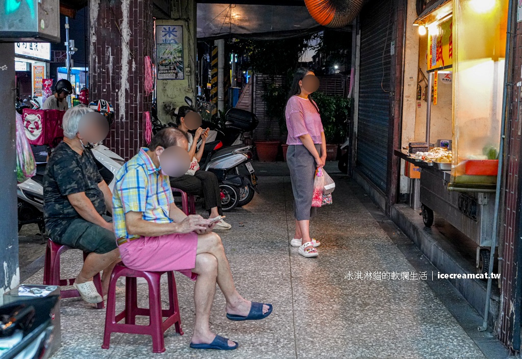 【北投石牌美食】雞媽媽鹽酥雞老店炸物，炸油乾淨、宵夜首選！(菜單價錢) @冰淇淋貓的軟爛生活